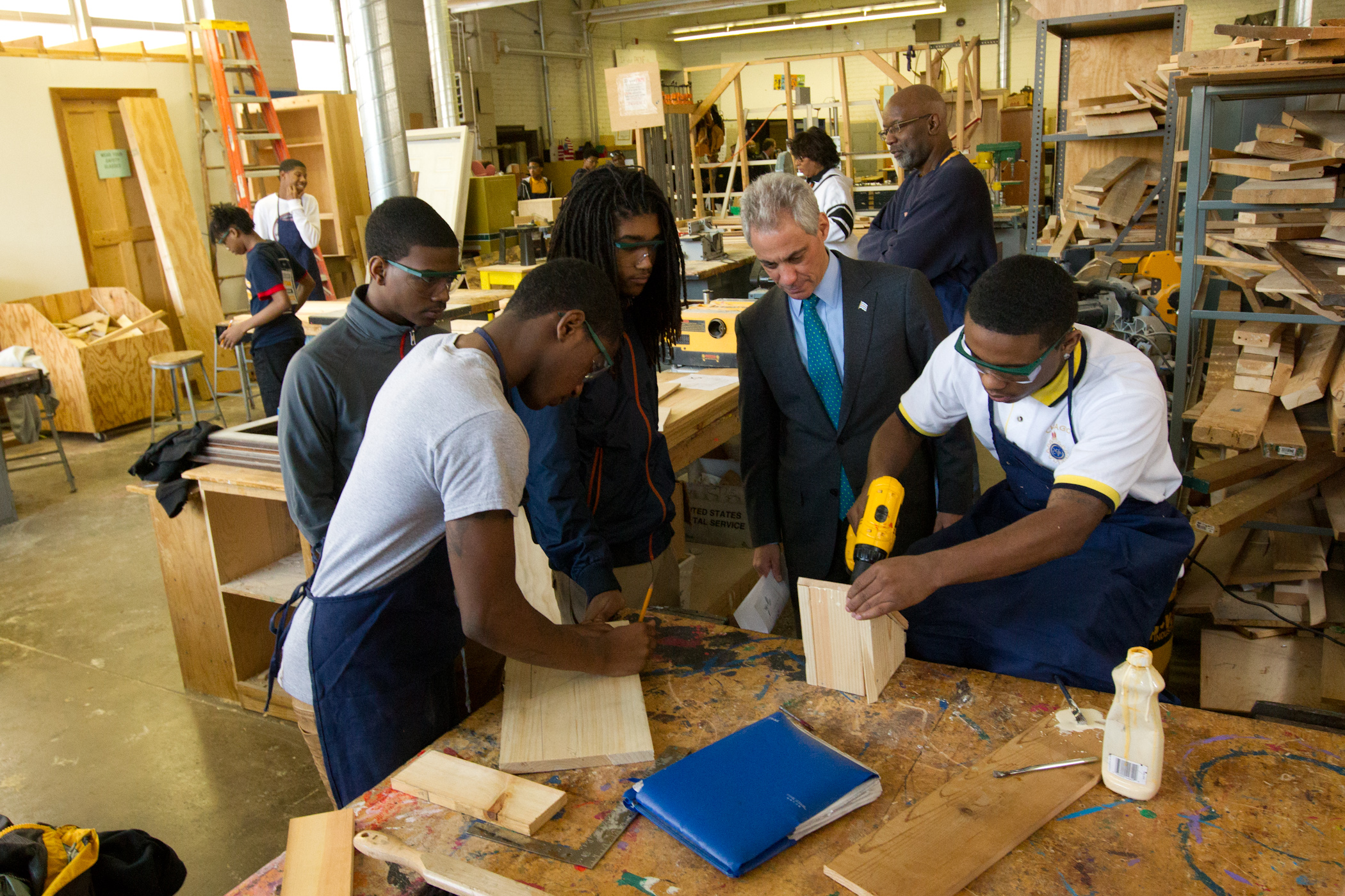 Mayor Emanuel visits with students at CVCA